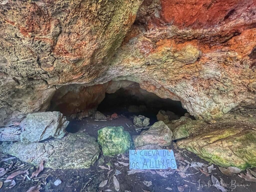 Altar to the Aluxes