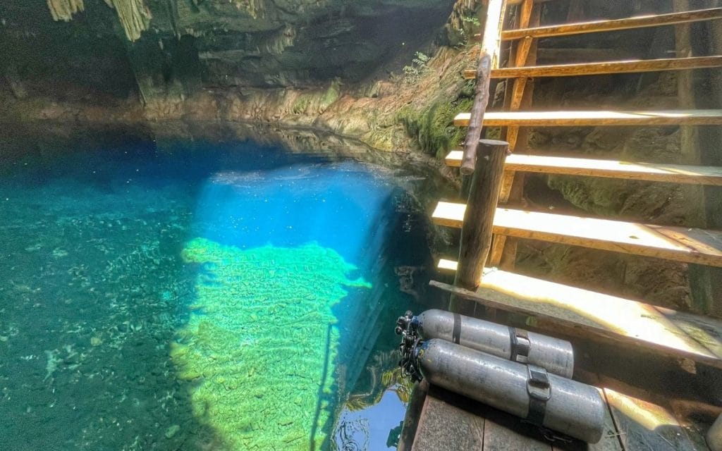 Cenote Kankirixche bottom