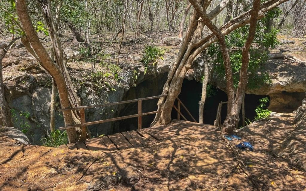Cenote Nah Ya overview