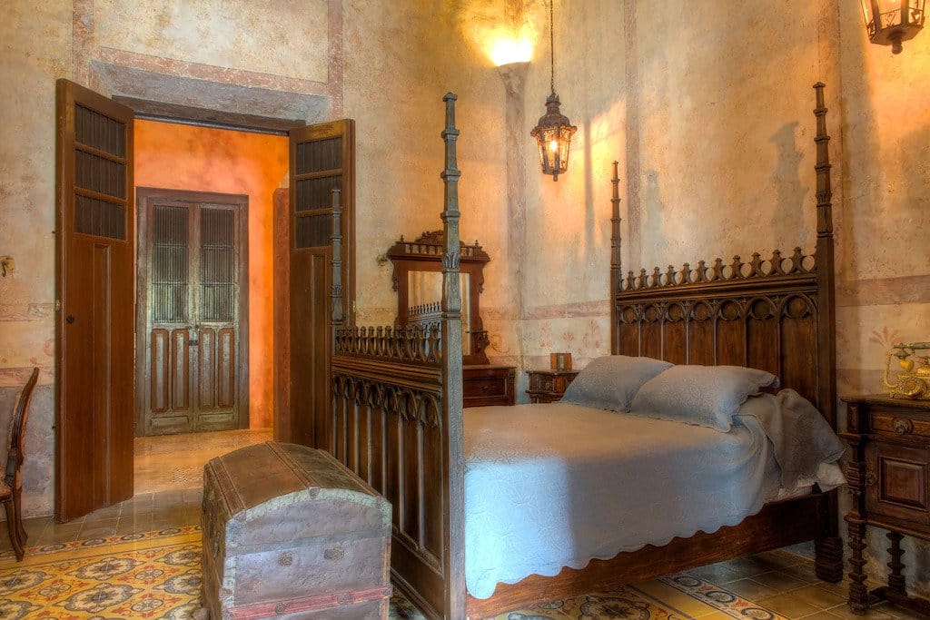 Colonial home bedroom