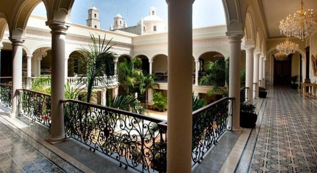 Mansion Merida Courtyard