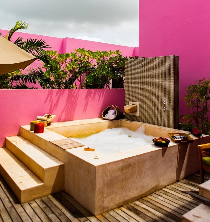 Rosas y Chocolate Hotel Jacuzzi